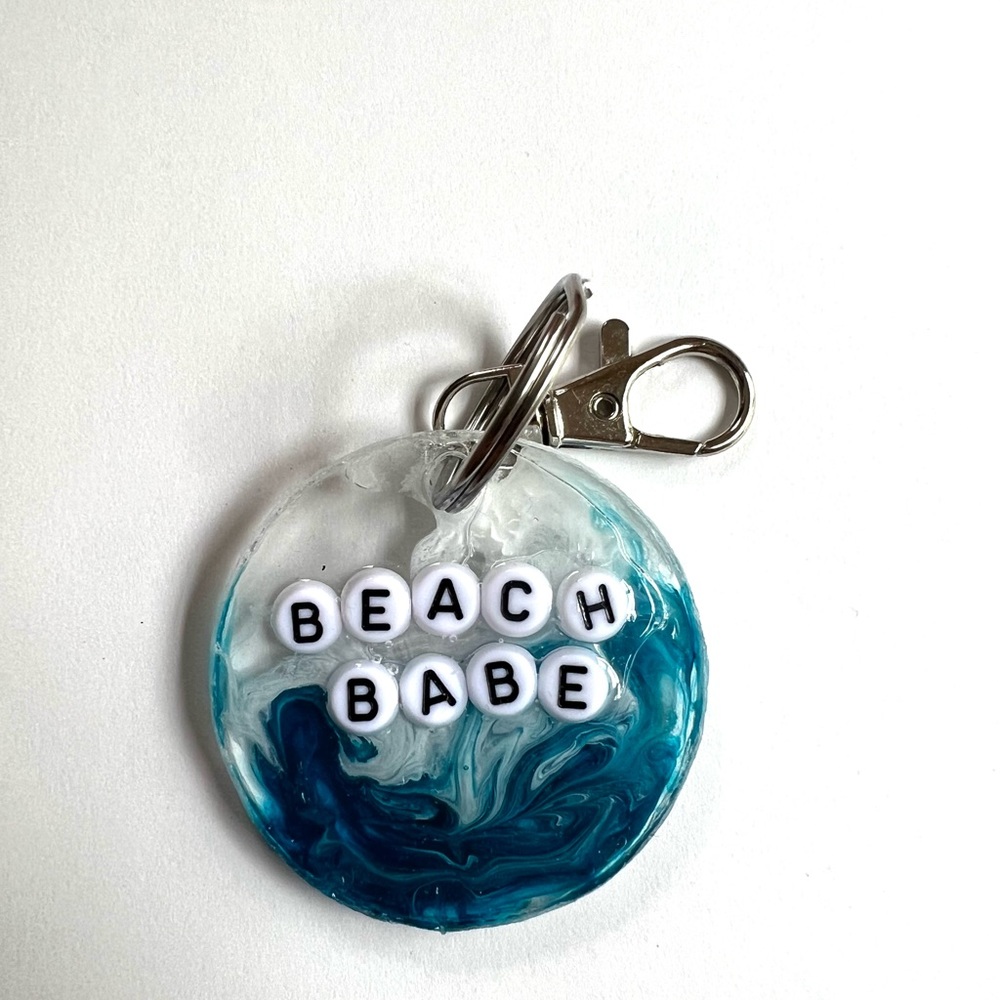Custom Resin Keychain “Beach Babe”